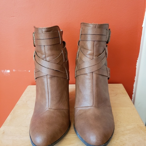 Tan Heeled Boots - Size 6 - Picture 4 of 4